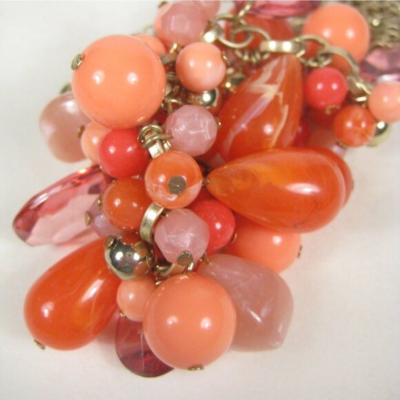 Goldtone Chain Plastic Beaded Charm Necklace 21 Inch Festival Runway Statement - Picture 3 of 9